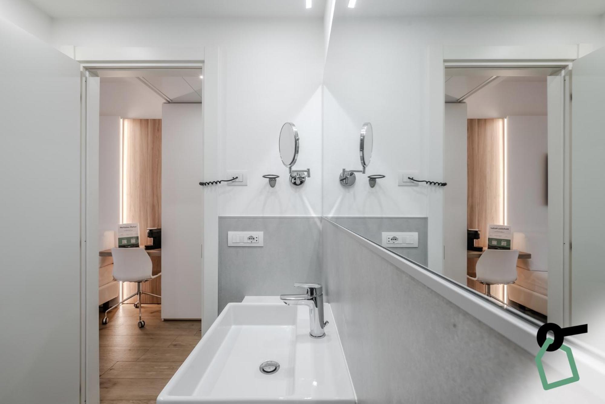 Hotiday Room Collection - Tirrenia Ngoại thất bức ảnh